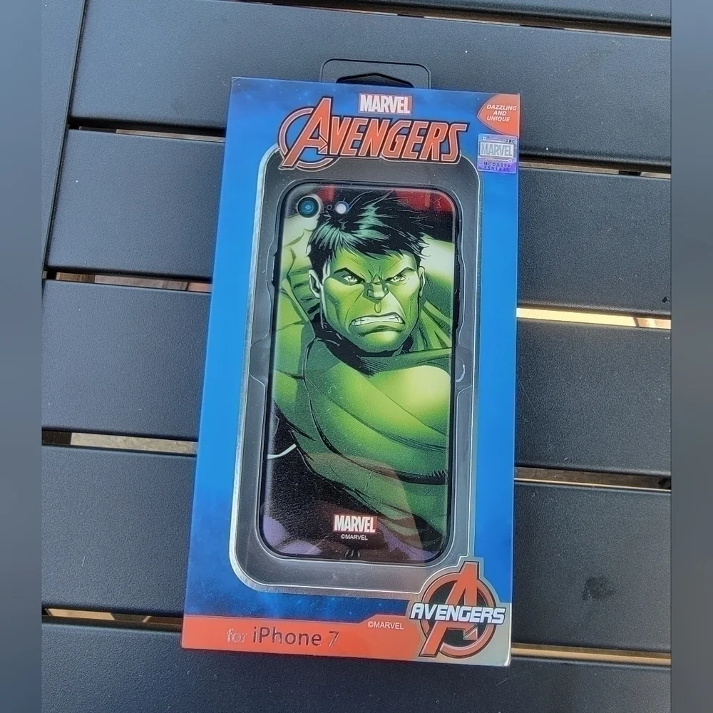 NIB Marvel Hulk Iphone 7 Case
